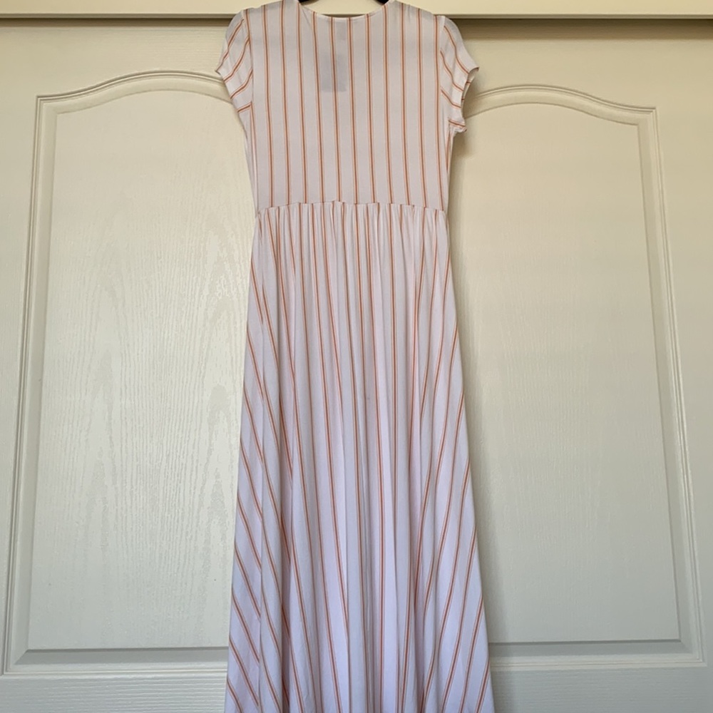 Forever 21 Ivory and Peach Stripped V-Neck Dress - Picture 2 of 2